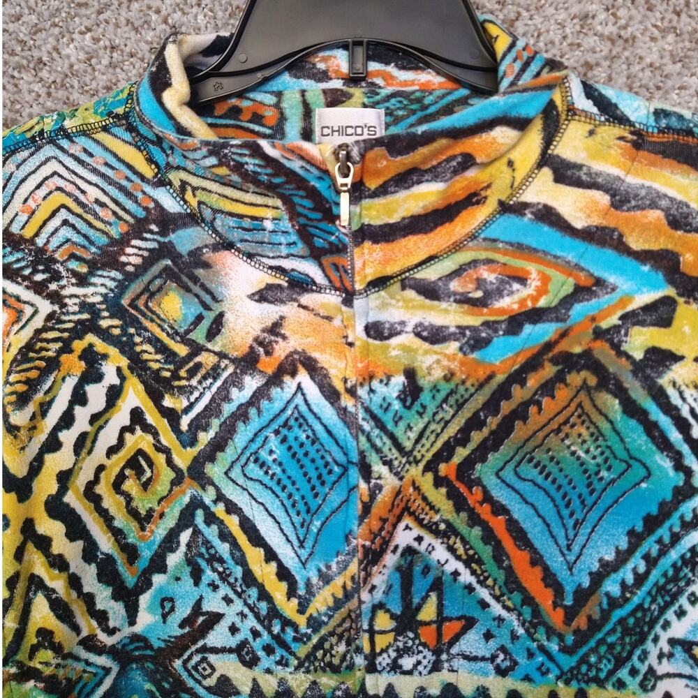 Chico's Distressed Aztec Smocked back Jacket Full front zip size XL (3) - Picture 4 of 11